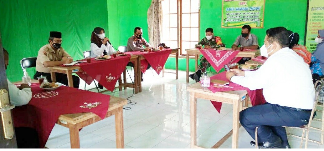 Rapat Koordinasi Pengkajian Penentuan Zona RT/RW Kelurahan Borokulon