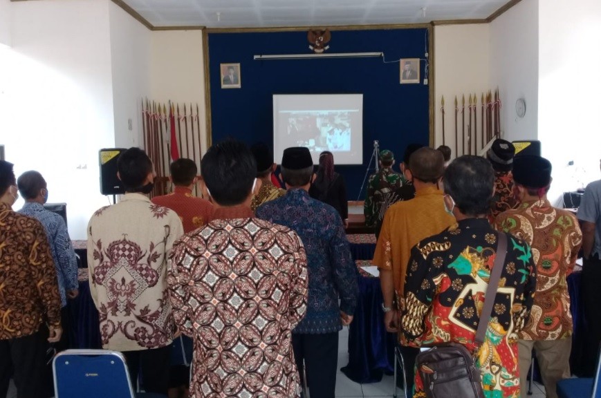 Menyaksikan Pelantikan Bupati dan Wakil Bupati Purworejo melalui Zoom Meeting